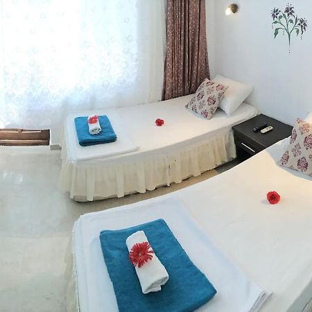 Santosa Pension Каш Екстериор снимка